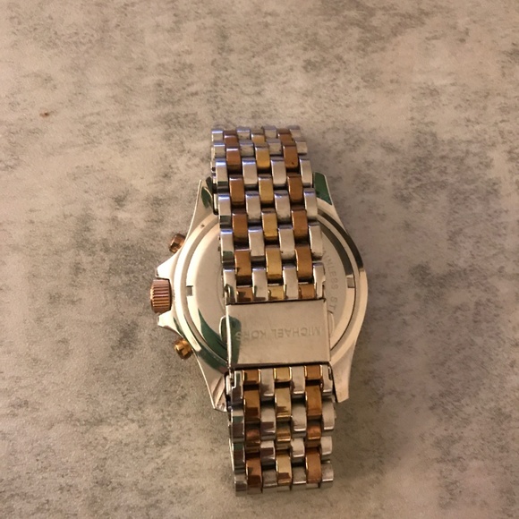 Beautiful Michael Kors Women\'s Watch - MK5876